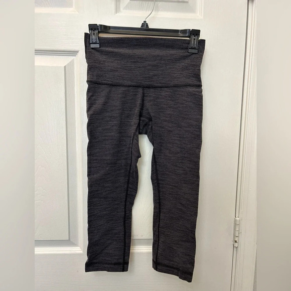 Lululemon grey crop leggings size 6 - Picture 1 of 3